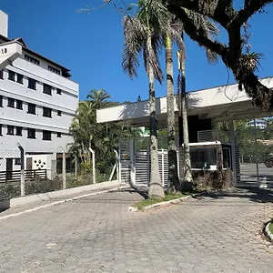  Apartamento Res. Solar Bromélias